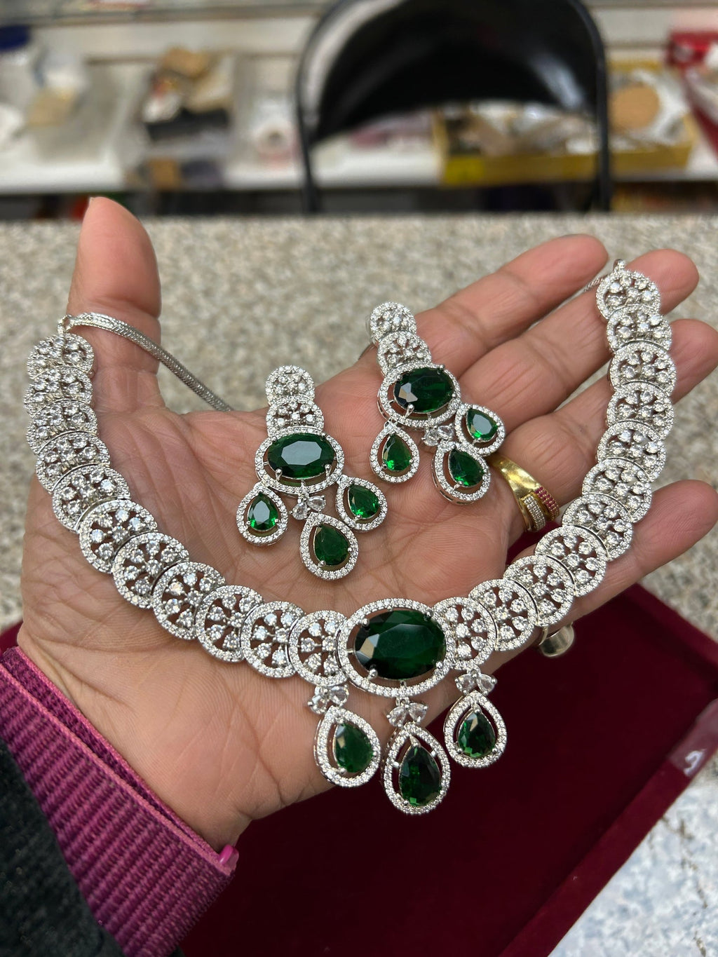 AD necklace set