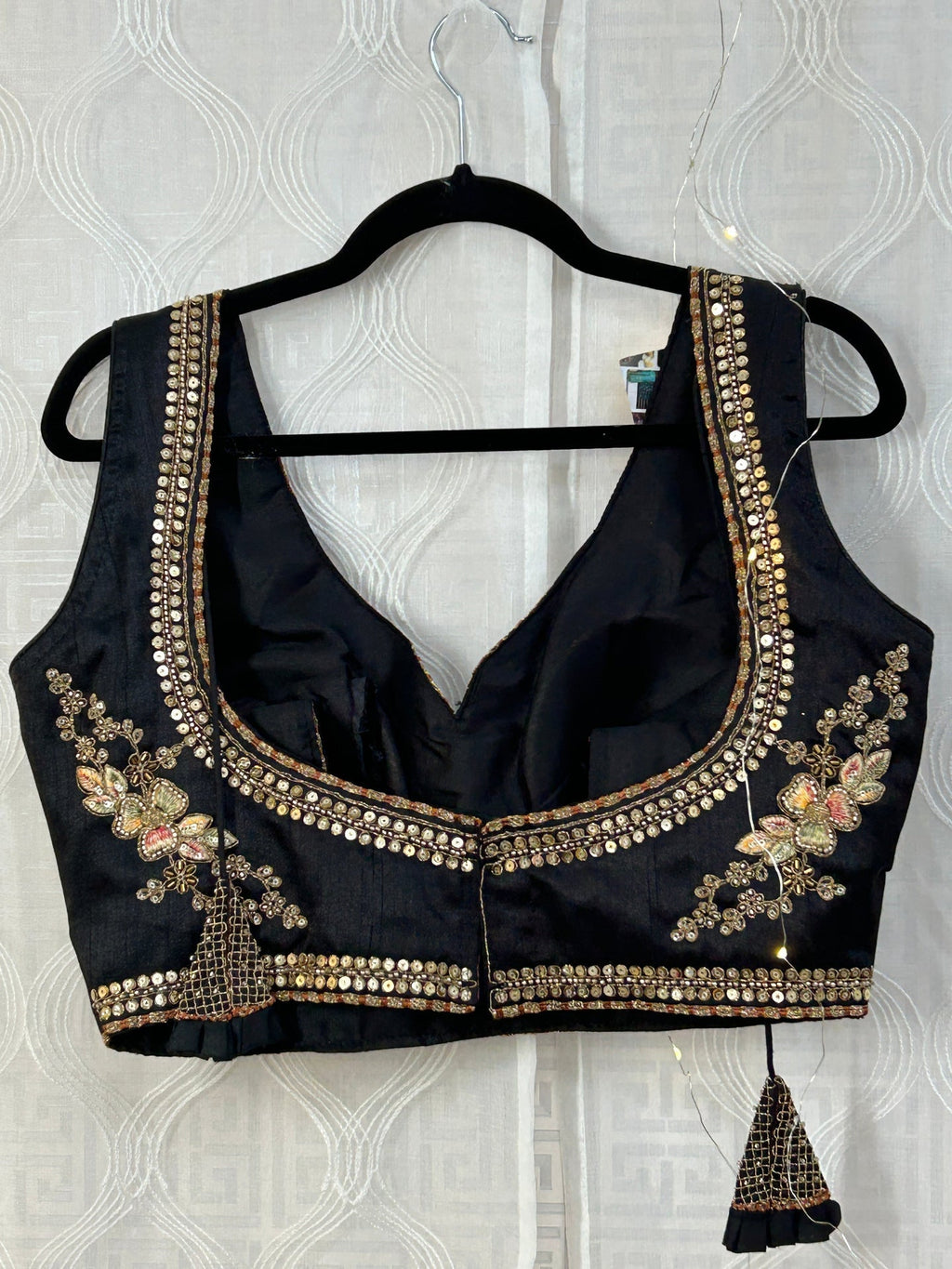 Heavy work blouse : readymade blouse / sleeves available
