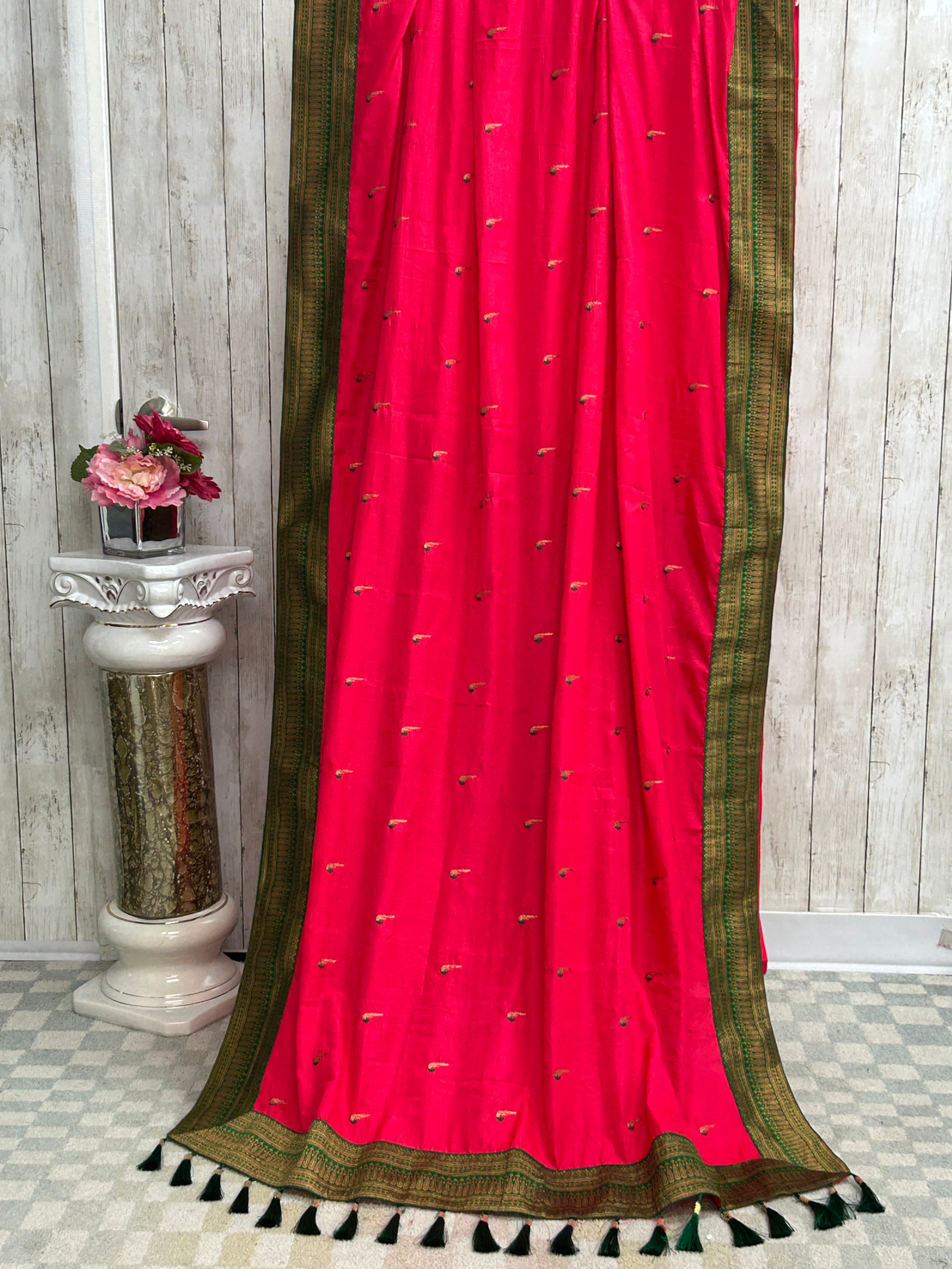 Dola silk saree